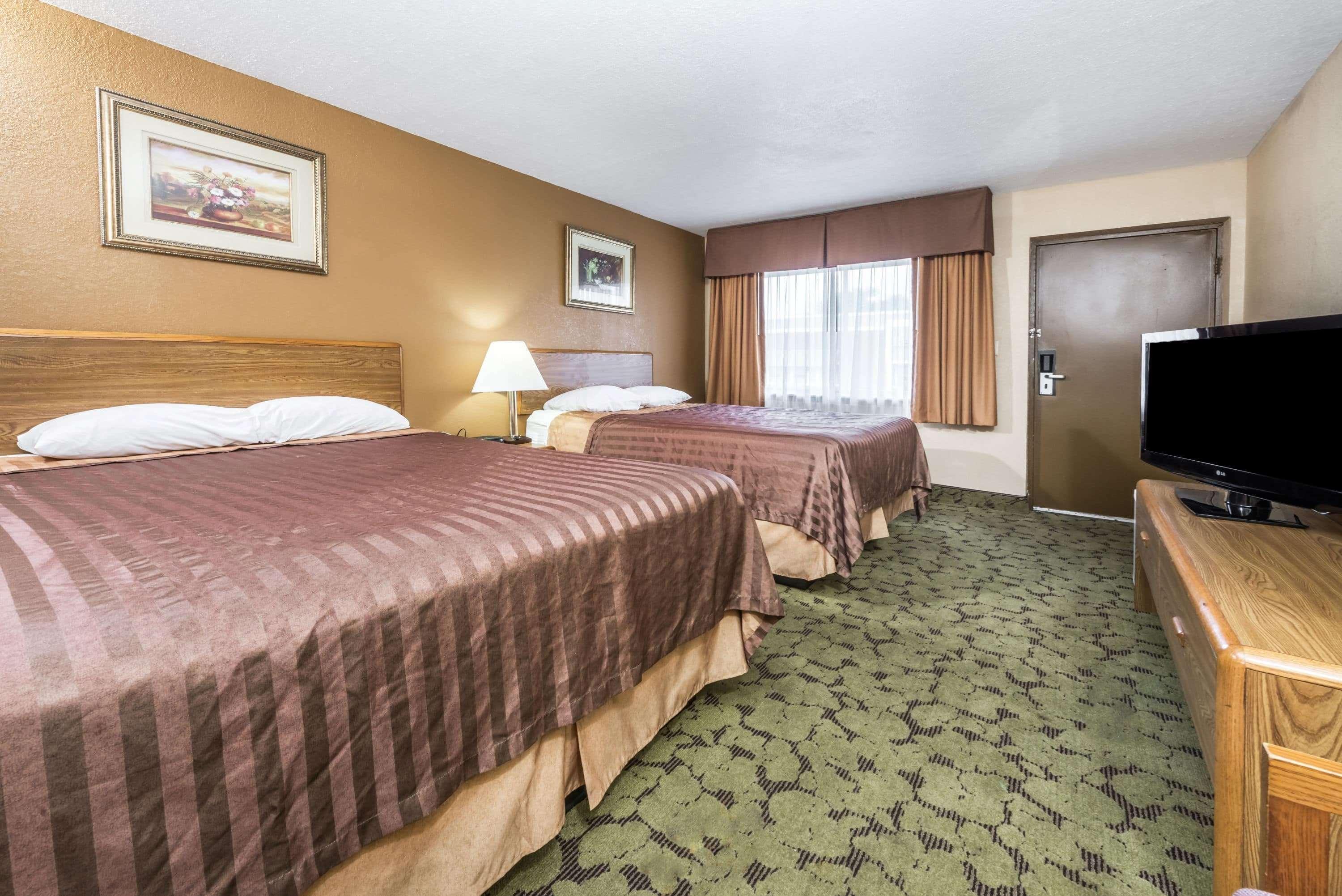 Travelodge By Wyndham Bloomington Exterior foto