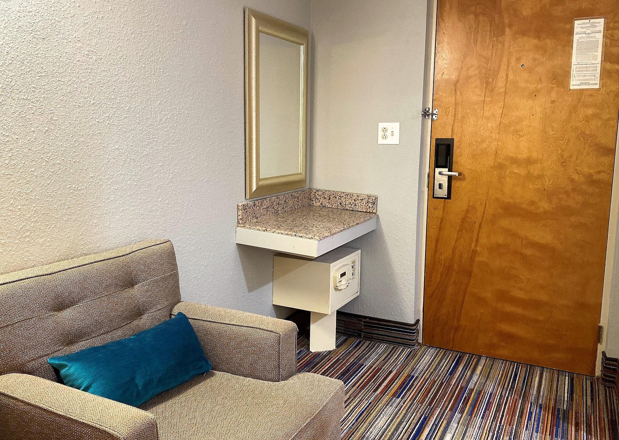 Travelodge By Wyndham Bloomington Exterior foto